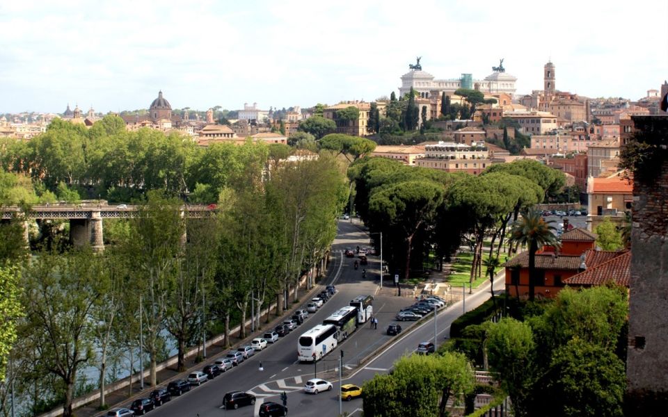 Rome: 3-Hour Panoramic Luxury Golf Cart Tour - Romulus’s foundation story and the Colosseum views