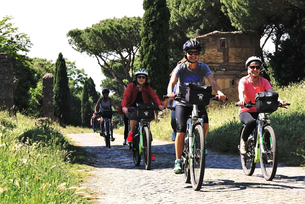 Rome: Appian Way & Roman Aqueducts Guided E-Bike Tour - Circus of Maxentius and the Tomb of Cecilia Metella: seeing power outside the main show