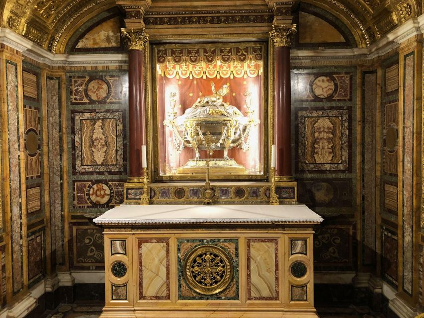 Rome: Basilica of St Mary Major Catholic Pilgrim Tour - Relics you can actually see: crib wood, Salus Populi Romani, and Pius V