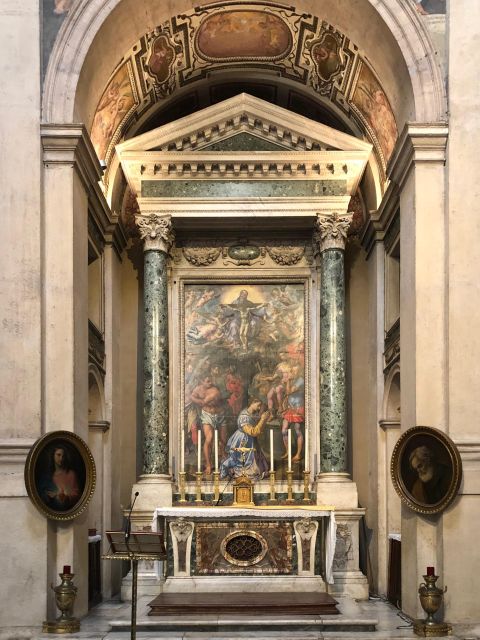 Rome: Basilica of St Mary Major Catholic Pilgrim Tour - The mosaics behind the altar: symbolism you can follow