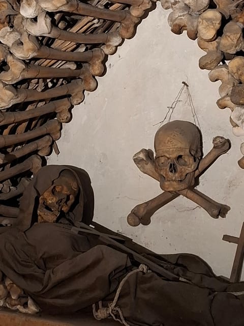 Rome: Bone Crypts Express - Tour in ENGLISH with tickets - Piazza Barberini Meeting Point: Start Where Rome Is Easy
