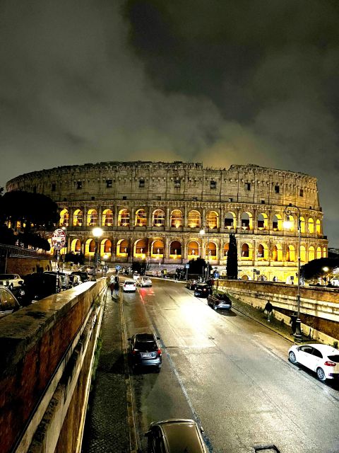 Rome by Night by car - The keyhole moment: the dome view through hedges