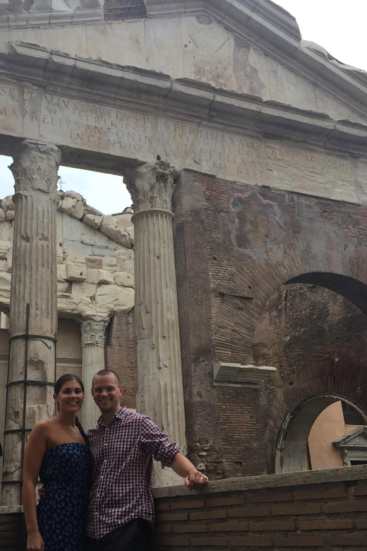 Rome: Campo de Fiori & Ghetto Street Food Sightseeing Tour - Pompey’s Theatre and Via dei Chiavari: history you can see while you taste