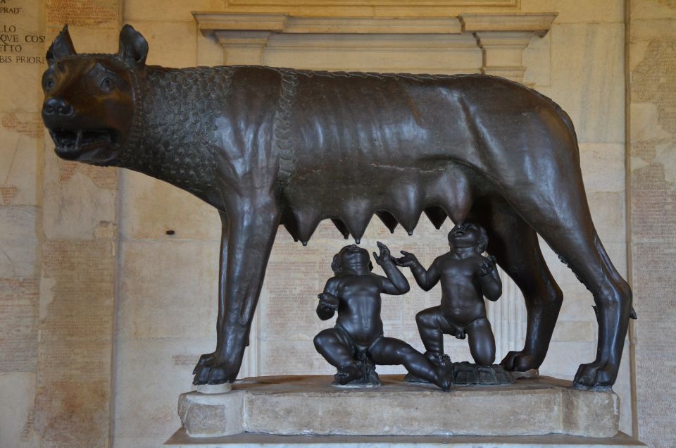 Rome: Capitoline Museums Private Guided Tour - Tabularium tunnel: getting Roman Forum views without wasting time