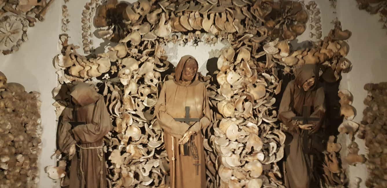 Rome: Capuchin Crypt experience with Panoramic transfer - Where this visit fits in Rome (and what makes it special)