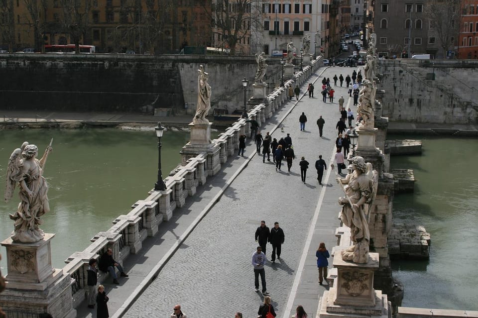 Rome: Castel Sant'Angelo Reserved Entry - Papal Fortress Transformation: Where the Tone Turns
