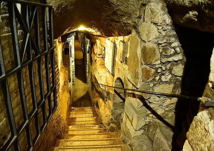 Rome: Catacombs Tour with Private Transfer and Tickets (3h) - Why the Catacombs of St. Callixtus are easiest with private transport