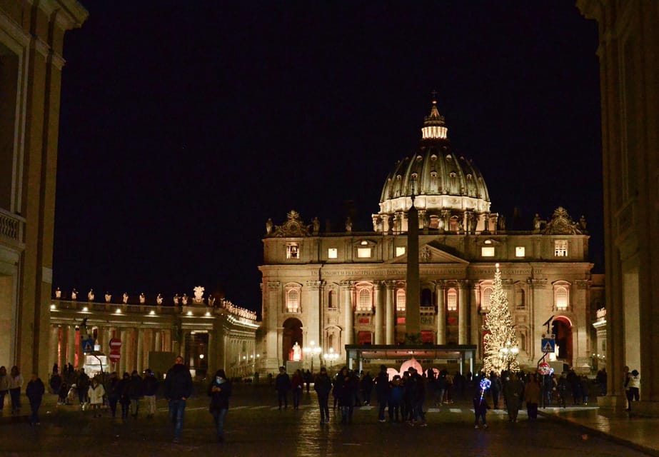 Rome: Christmas Lights Walking Tour - Starting at Babington’s Tea Room: getting your bearings fast