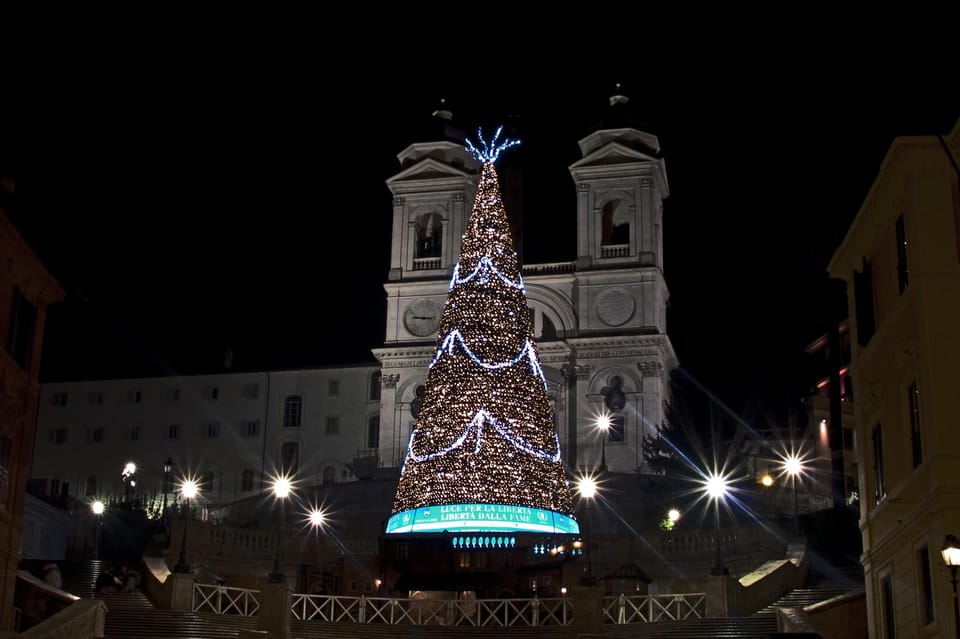 Rome: Christmas Lights Walking Tour - The Alberto Sordi Gallery and Piazza Colonna pause: Roman elegance up close