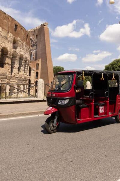 Rome: City Highlights E-Tuk Tuk Tour - Piazza Venezia and the Pantheon: Fast Stops at Rome’s Most Famous Names