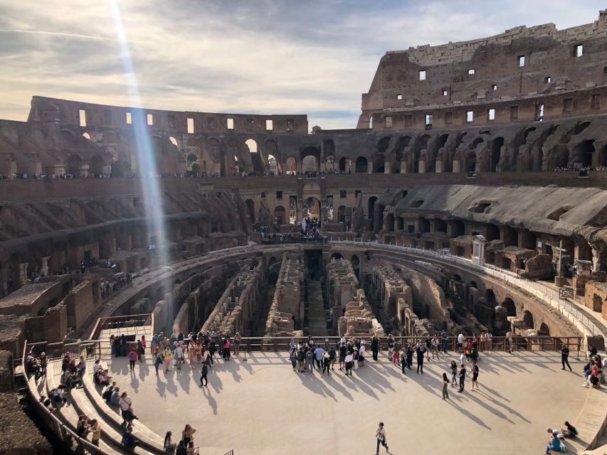 Rome: Colosseum, Forum, and Palatine Hill Guided Tour - The Roman Forum in 45 minutes: religion and politics side by side
