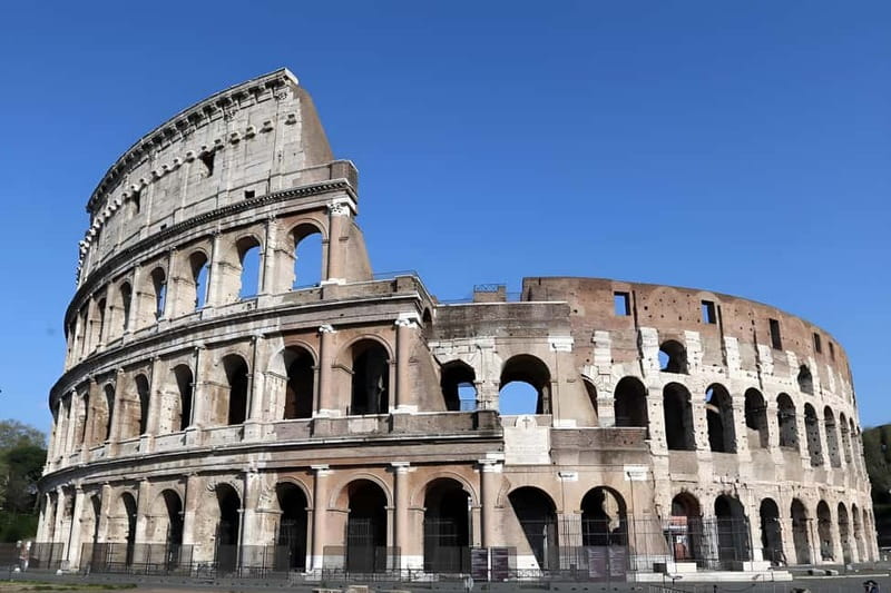 Rome: Colosseum-Forum Visit with Open-Top Bus & Arena option - The 3D intro video and smartphone audio guide (what you gain vs a live guide)