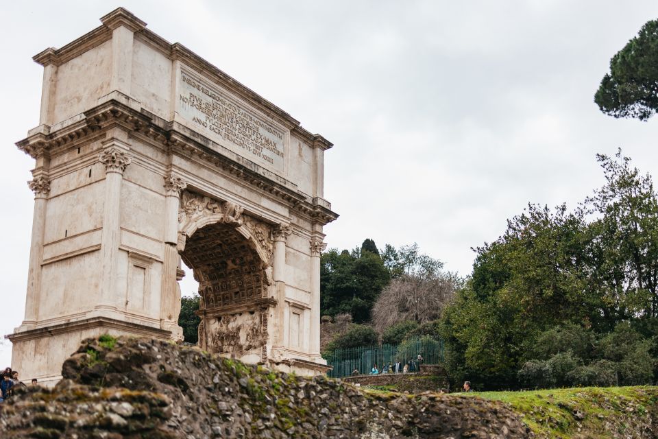 Rome: Colosseum, Palatine Hill & Roman Forum Guided Tour - Skip-the-Line Check-In and the Colosseum Approach