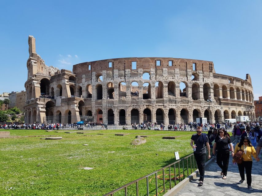 Rome: Colosseum Private Tour - What the guide does in the 65 minutes (and why small groups help)