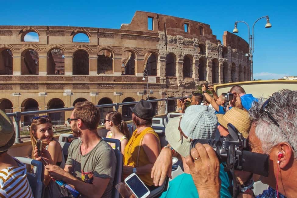 Rome: Colosseum, Roman Forum, Palatine Hill & Hop-on Hop-off - Starting at Mamertine Prison (and why that timing works)
