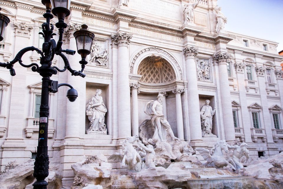 Rome: Discover the Eternal City Center Walking Tour - Narrow cobblestones to Trevi Fountain: the coin toss moment