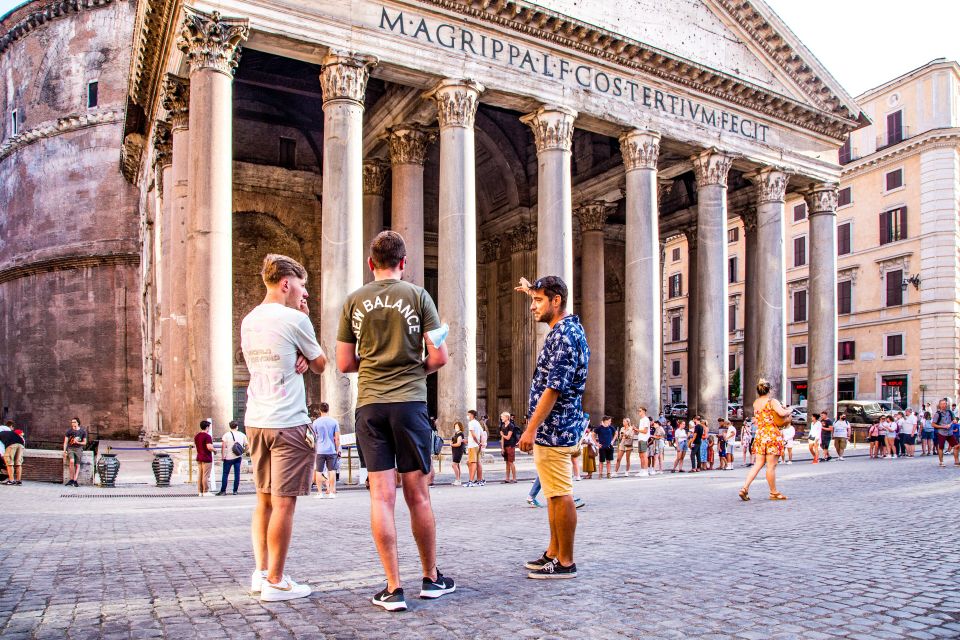 Rome: Discover the Eternal City Center Walking Tour - Piazza Venezia and Vittoriano: Big marble, modern Rome