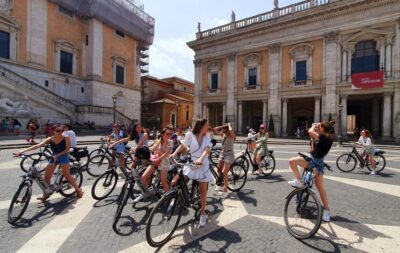 Rome: E-Bike Rental with Audio Guide - Starting at Via di S. Calisto 9 and using your full day