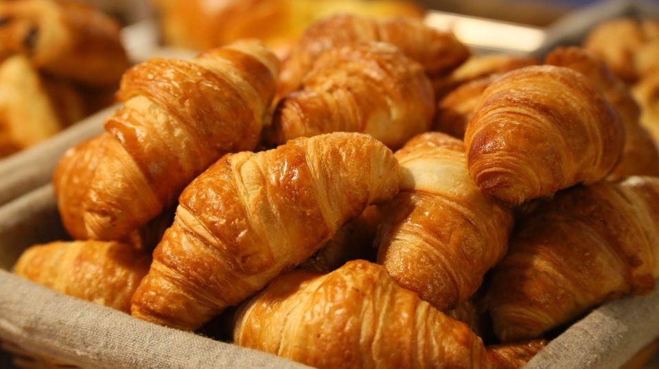 Rome: Early Morning Sightseeing and Piazzas with Breakfast - Meeting points: picking the right start option