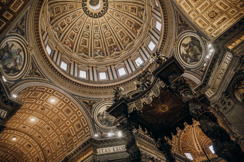 Rome: Early-Morning Vatican Museums and Sistine Chapel Tour - Meeting in the right place (and dressing for the rules)