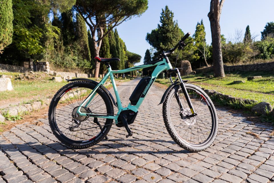Rome: Electric Bike Rental with Helmet - Circus Maximus: choosing your route before you ride