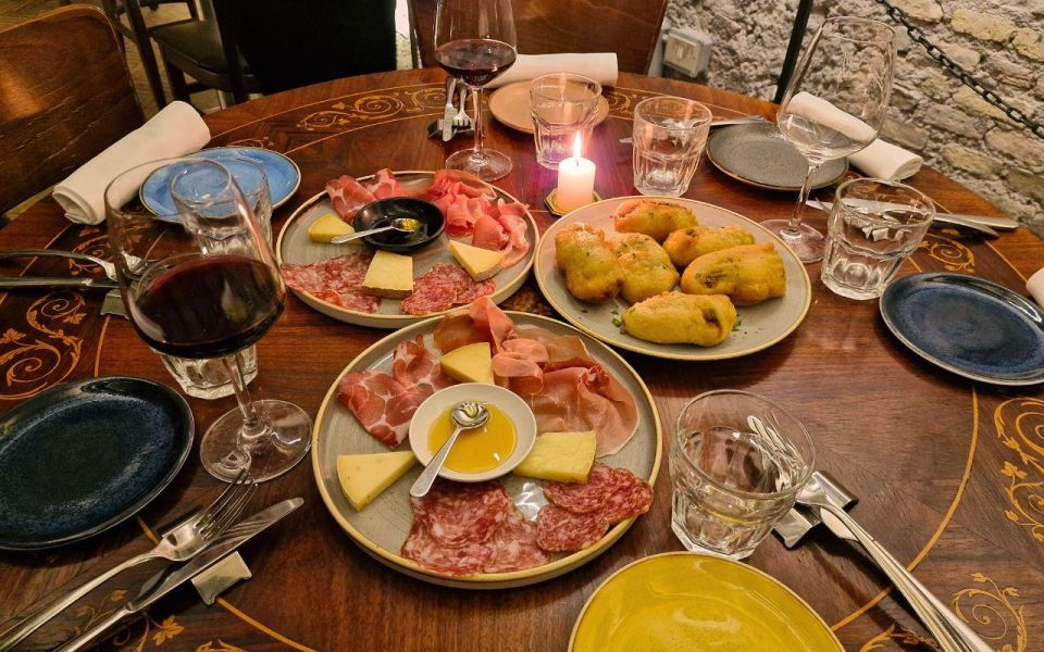 Rome: Exclusive Candlelight dinner in Agrippa's Roman Bath - The Candlelit Dinner: A Four-Course Menu Built for Pairing