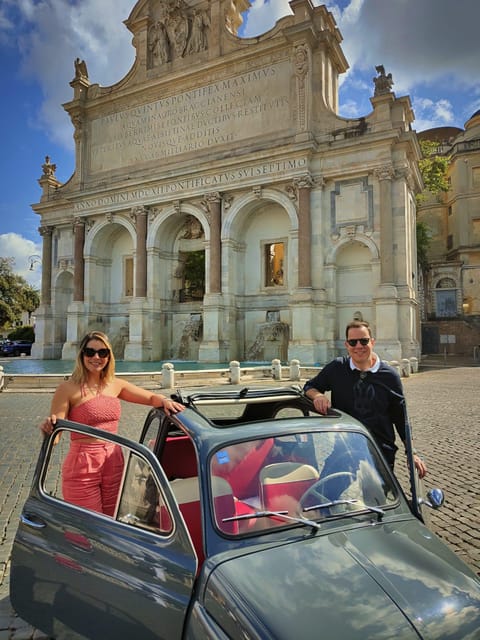 Rome: Fiat 500 private tour with a roman - Meeting above the Colosseum and getting your bearings