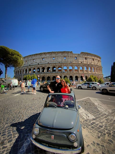 Rome: Fiat 500 private tour with a roman - The car and the comfort details that make it fun