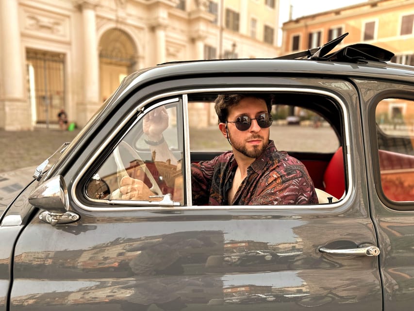Rome: Fiat 500 private tour with a roman - The Colosseum stop: fast safety briefing, big setting