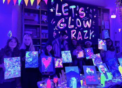 Rome: Fluorescent Painting in artist's studio with Fine Wine - Unlimited wine and music in a retro-future setting
