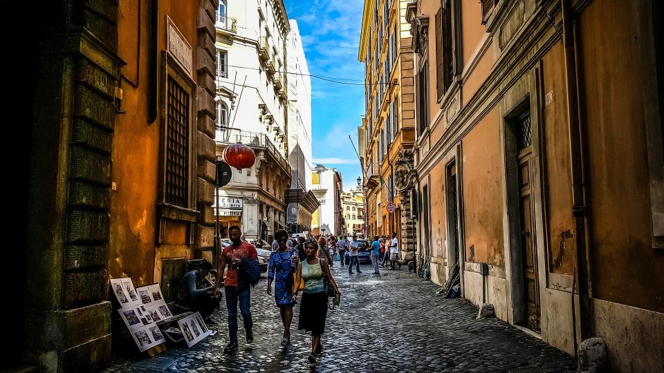 Rome: Food and Wine Tour, Trastevere and Jewish Ghetto - Wine Sips and the Trastevere Tavern Meal: Carbonara Options Without the Guesswork