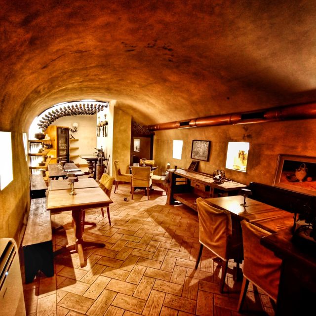 Rome Food Tasting with Wine Pairing | Authentic Flavors - Your wine pairing plan: Prosecco plus a full set of Italian whites and reds