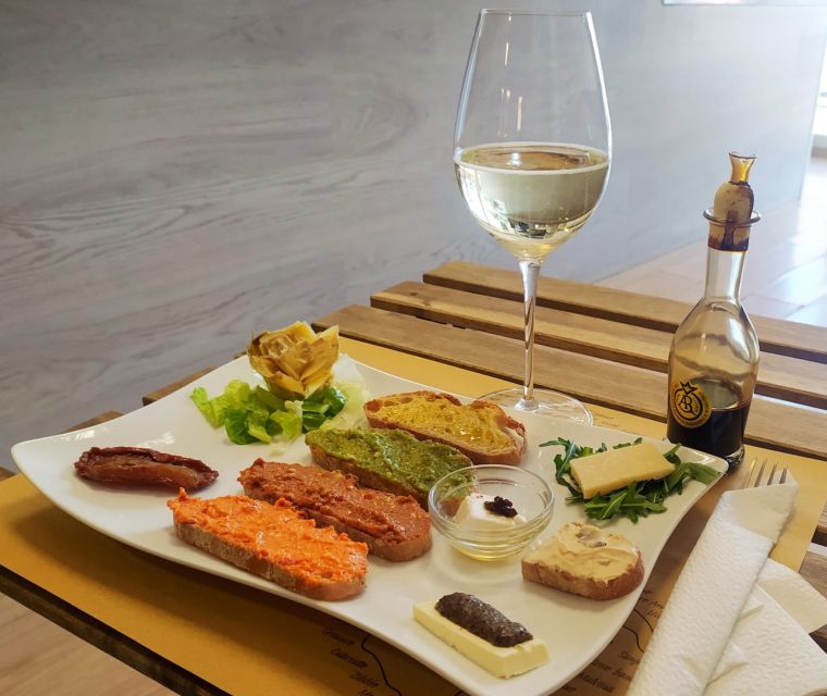 Rome: Food Tour with Unlimited Food and Barolo Wine - First tastings: parmigiano, mozzarella, truffle, and Prosecco