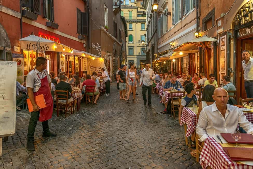 Rome: Food & Wine Tour with a local guide in Trastevere - Dessert Finish in Trastevere: Sweet Ending, Street-Style