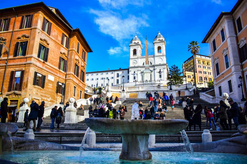 Rome: Fountains and Squares small-group guided Walking Tour - Piazza Barberini start: red scarf, easy orientation