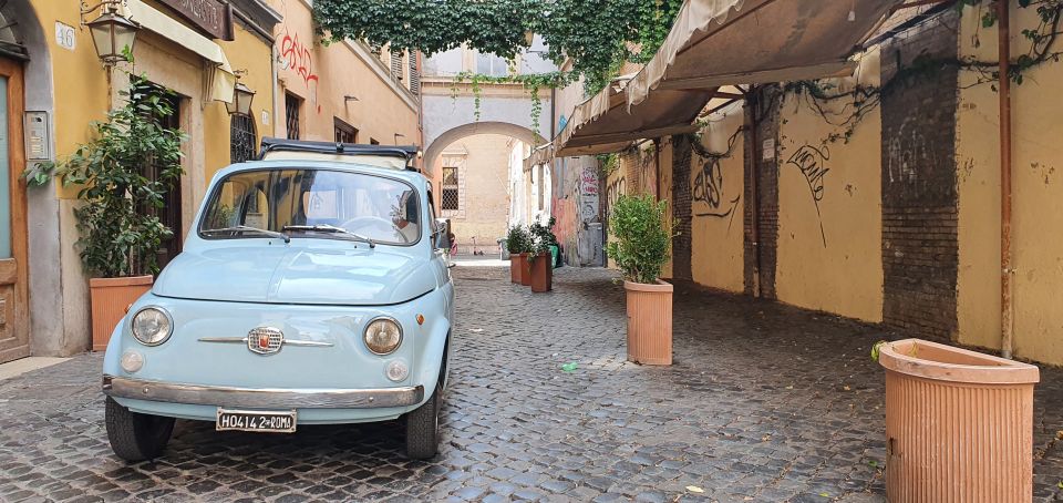 Rome: Full-Day Classic Fiat 500 Rental - A classic Fiat 500 in Rome feels like the city is doing you a favor