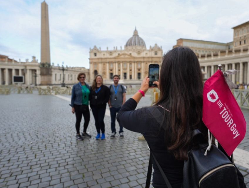 Rome: Full-Day Colosseum, Vatican Museums & City Center Tour - Piazza Navona and Pantheon area: Rome breathes again