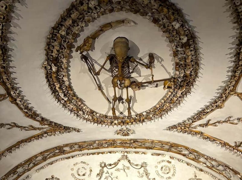 Rome: Ghosts & Bone Crypts Tours: 2 Tours, 1 Discount Ticket - From Trevi Fountain to the Pantheon: ghost stories built into famous streets