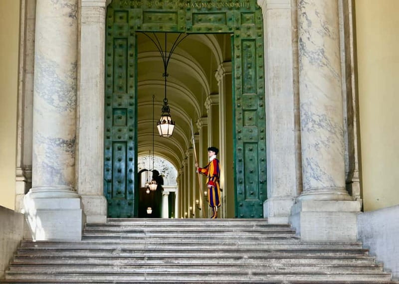 Rome: Guided Tour of St. Peter's Basilica, Grottoes & Square - Key things to know before you go