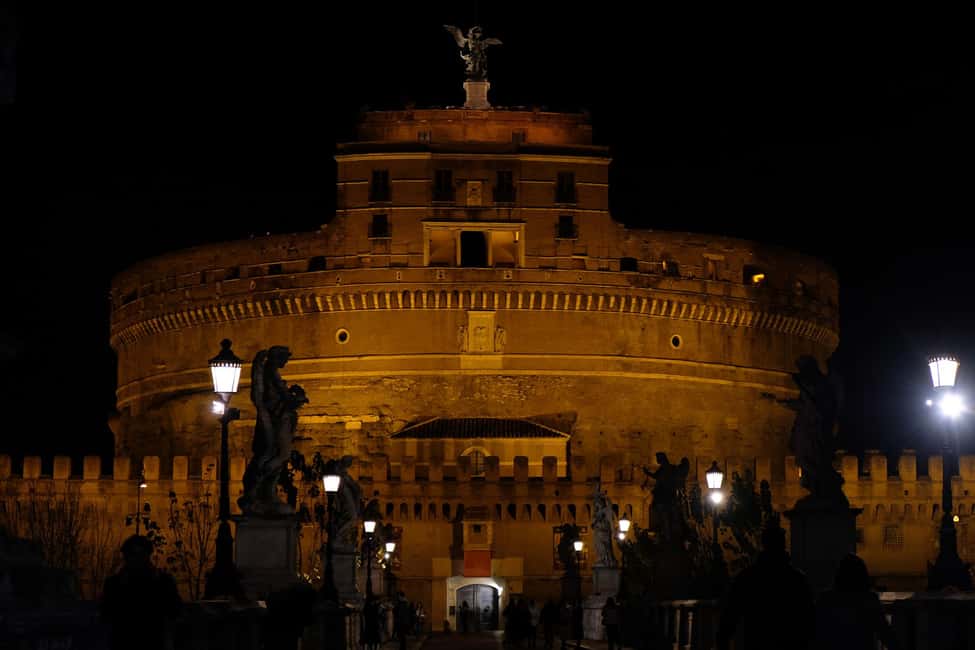 Rome: Murder Mysteries of Rome Guided Walking Tour - Why this Rome murder mysteries night walk works