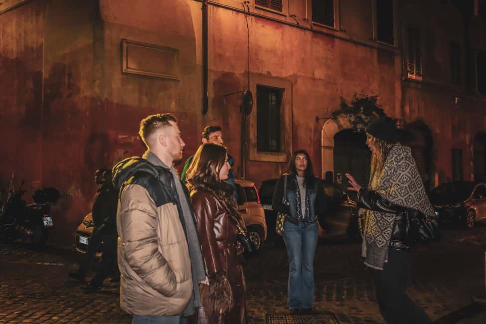 Rome: Murder Mysteries of Rome Guided Walking Tour - Piazza Farnese: the “famous streets” story gets darker