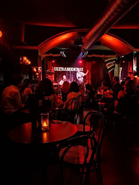 Rome: Night Life Walking Tour and Burlesque Show Entry - Burlesque show finale in a dedicated show bar