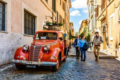 Rome: Private 2-hr Tour of Icons & Hidden Gems with a Local - Your 2-hour plan: steering from the Spanish Steps to the Colosseum