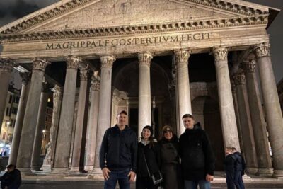 Rome : Private custom walking tour with a local guide - Hotel pickup and the “first 30 minutes” advantage