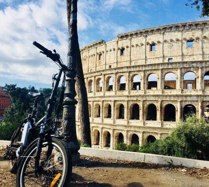 Rome: Private E-Bike Tour with Local Food - Trastevere, Testaccio, and Monti: real neighborhoods, practical street time