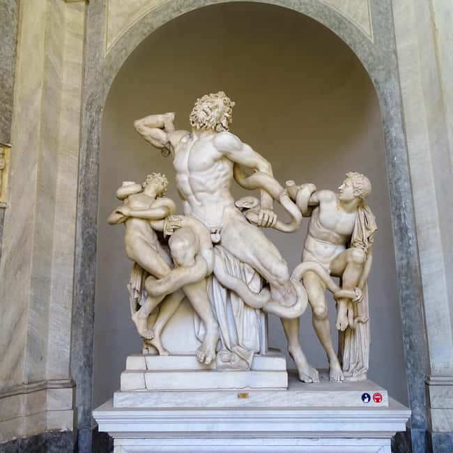 Rome: Skip the line Vatican Museums & Sistine Chapel Tour - Belvedere Courtyard sculptures: where Michelangelo studied human anatomy