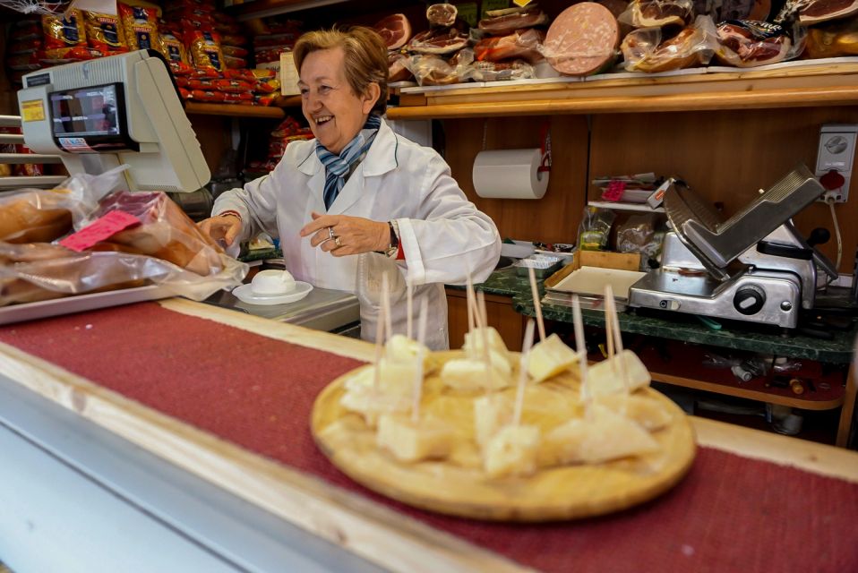 Rome: Testaccio Food & Market Tour with Pasta & Wine - Monte Testaccio walking tour: more than a hill