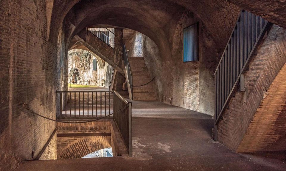 Rome: Ultimate Colosseum, Roman Forum & Palatine Hill Tour - Palatine Hill Emperor Palaces and the Romulus Legend