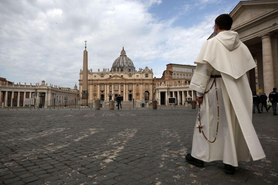 Rome: Vatican City and Catacombs Full-Day Guided Tour - Hotel pickup and private driver: the biggest quality-of-life win