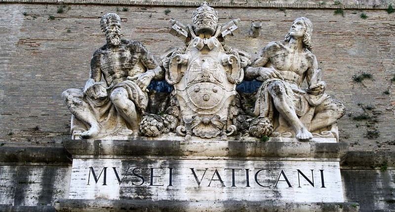 Rome: Vatican, Sistine & St. Peter's Fast Track Private Tour - From Viale Vaticano to the VIP entrance: getting started without stress